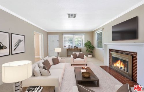 4946 Sunnyslope Ave, Van Nuys, CA 91423-1406