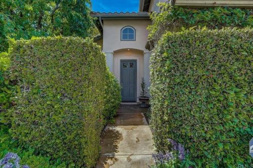 7308 Black Swan Pl, Carlsbad, CA 92011-5604