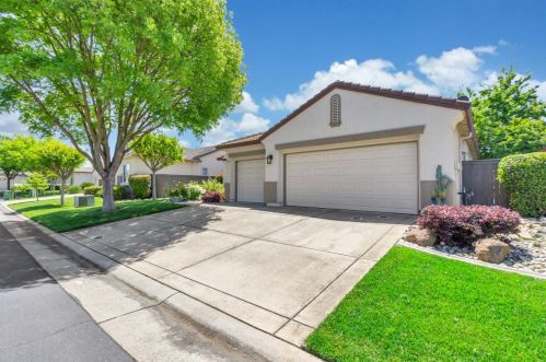 9493 Emerald Cove Ln, Elk Grove CA  95758-3612 exterior