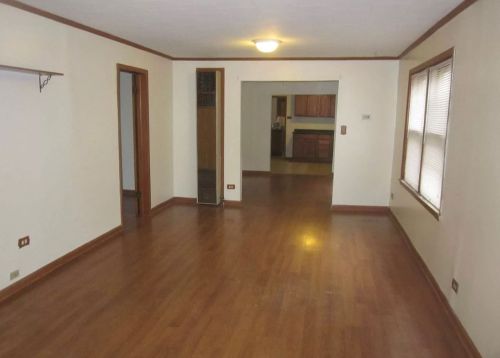 521 144th Pl, Dolton, IL 60419-1703
