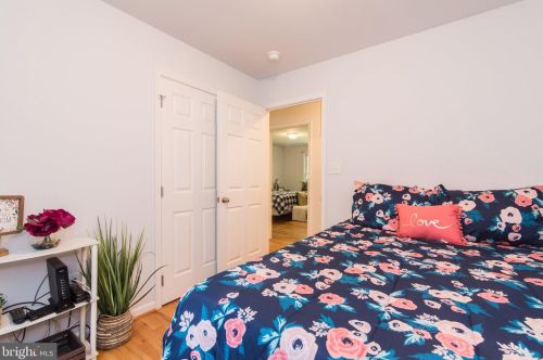 107 Featherbed Ln, Harpers Ferry WV 25425-4982 exterior