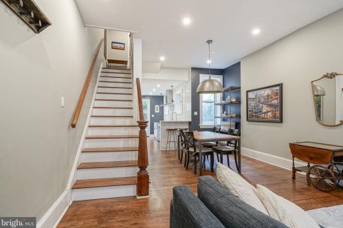 2111 Fitzwater St, Philadelphia, PA 19146-1212
