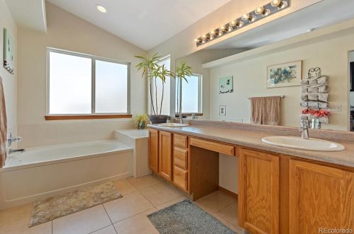 22803 Orch Pl, Aurora CO 80015-6664 exterior