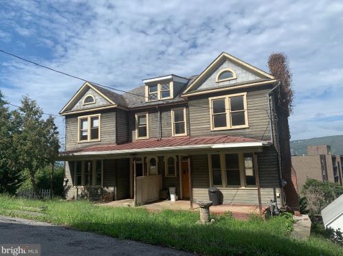 8 Ridgeway Ter, Cumberland, MD 21502-2423