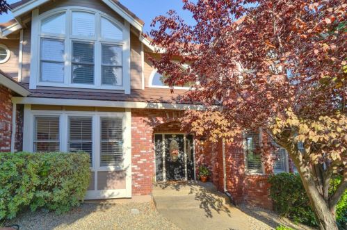 138 Tomlinson Dr, Folsom, CA 95630-7401