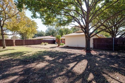 6701 Mike Dr, Fort Worth TX 76180-8522 exterior