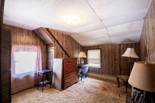 48 Cove St, Portsmouth, RI 02871-4702