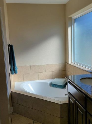 6114 Fox Ridge Dr, Angleton TX 77515-2512 exterior