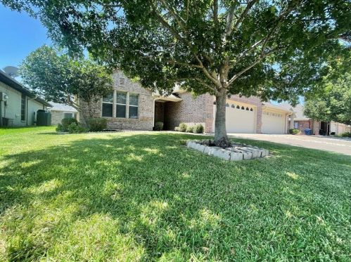 1008 Roberts Bend Ct, Granbury, TX 76048-1453