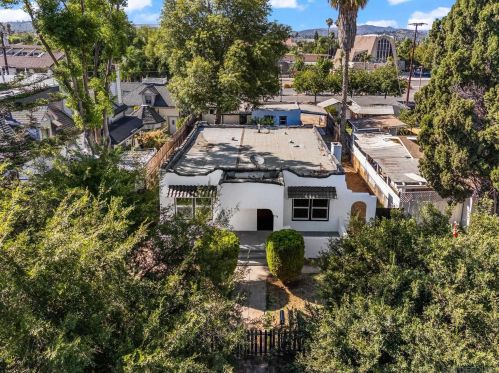136 5th Ave, Escondido, CA 92025-4939