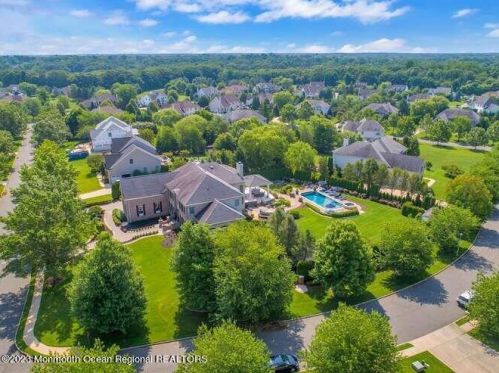 15 Pegasus Dr, Tinton Falls NJ 07724-2875 exterior