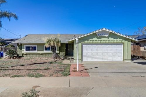 540 Terra Ln, El Cajon, CA 92019-1057