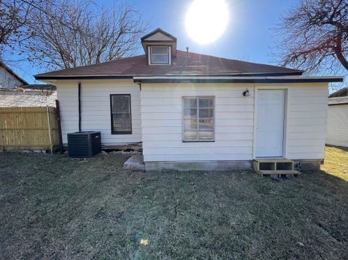 4301 Panola Ave, Fort Worth TX 76103-3039 exterior