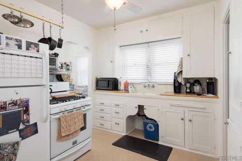 2722 Collier Ave, San Diego, CA 92116-1328