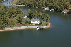 158 Journeys End Dr, Wirtz, VA 24184-2120