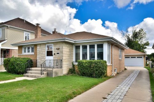5727 Ozark Ave, Chicago, IL 60631-2283