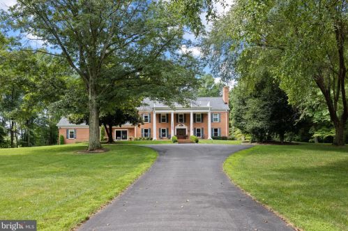 3890 Greenmeadow Ln, Davidsonville, MD 21035-2613