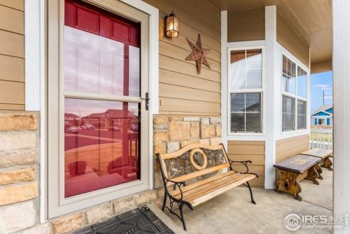 550 Kinnikinnik Ct, Fort Collins, CO 80550-2990