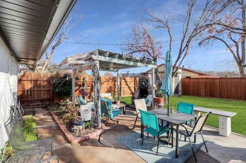 408 Highland Park Dr, Irving TX  75061-6742 exterior