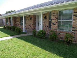 7650 Glen Prairie St, Houston, TX 77061-1066