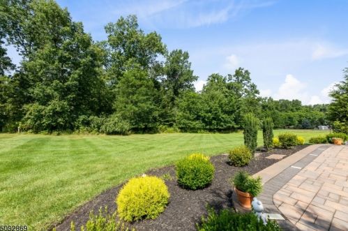 53 Winding Way, Princeton NJ  08540-8809 exterior