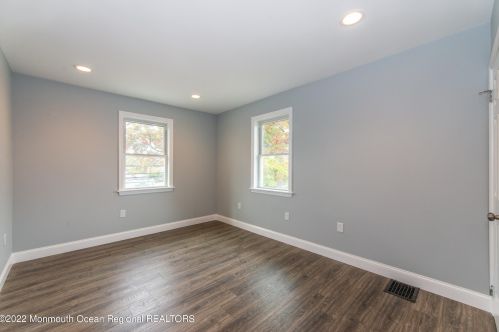 1545 Asbury Ave, Tinton Falls NJ 07712-6102 exterior