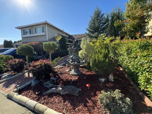 17717 Columbia Dr, Hayward, CA 94552-1754