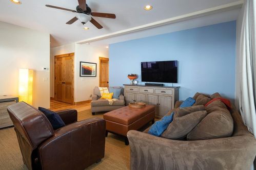 12755 Rainbow Dr, Truckee CA  96161-2645 exterior