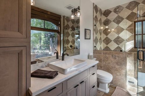 321 David Frink, Truckee CA  96161-5105 exterior
