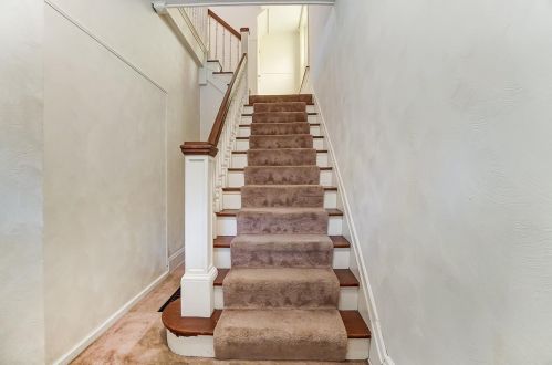 811 Academy Ave, Cincinnati OH  45205-1623 exterior