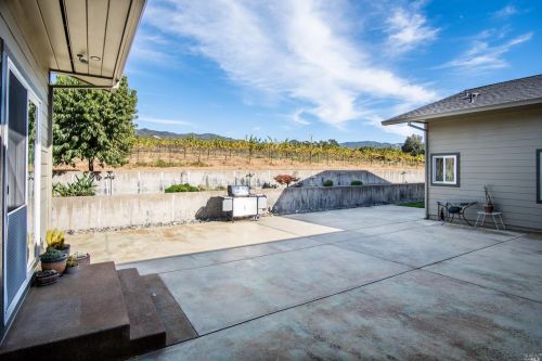 2000 Sanford Rnch Rd, Ukiah CA 95482-5251 exterior