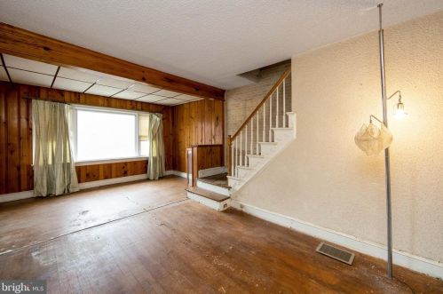 206 Cooper Ave, Camden NJ  08107-2209 exterior