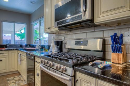 9214 Middlefield Dr, Riverside CA  92508-6261 exterior