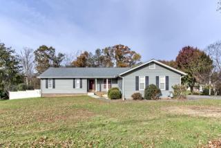 2455 Cindy St, Athens, TN 37303-1627