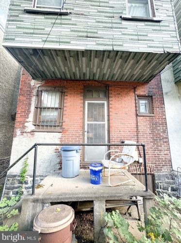 142 53 St, Philadelphia PA 19139-1404 exterior