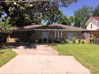 507 Ulrich St, Sugar Land TX  77498-2947 exterior