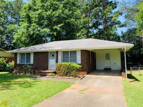 6 Ozmore St, Newnan GA  30263-1038 exterior