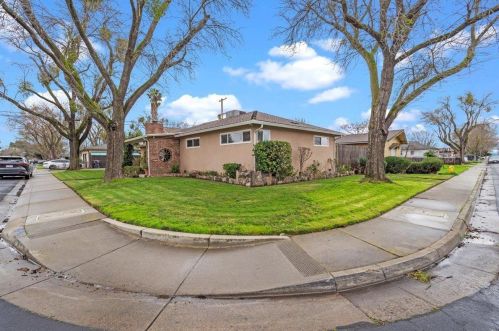 1329 Del Vale Ave, Modesto, CA 95350-4756