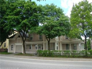 2 Goff St, Auburn, ME 04210-4906