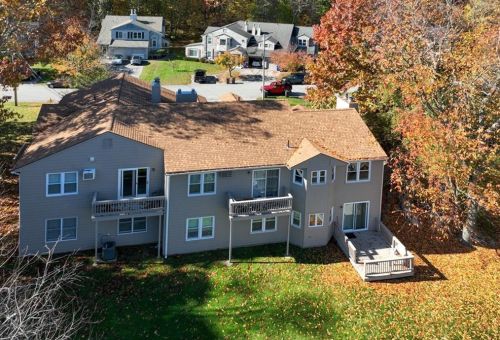 38 Stone Trl, Providence, RI 02904-7709
