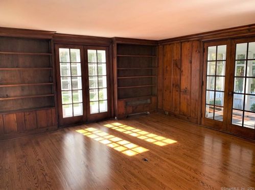 183 Westport Rd, Wilton CT  06897-4638 exterior