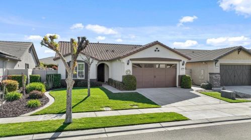 2474 Redbud Way, Manteca, CA 95336-5201