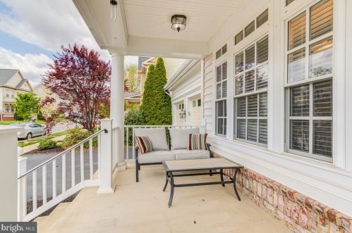 10886 General Kirkland Dr, Bristow, VA 20136-1377