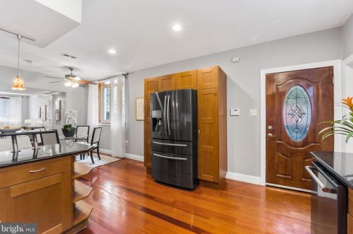 2450 4 St, Philadelphia PA 19148-4713 exterior