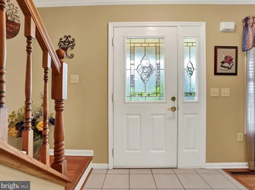 6 Meade Dr, Carlisle PA  17013-8124 exterior