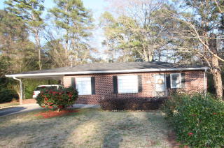 577 Pierce Dr, Macon, GA 31204-1643