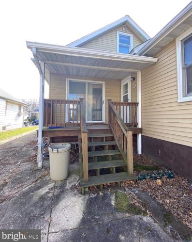 47 Collingswood Ave, Camden, NJ 08107-1242