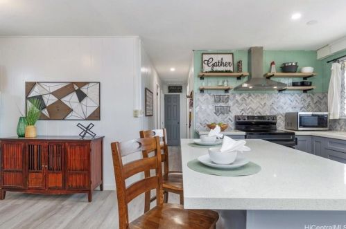 528 Ihe St, Honolulu HI  96817-2237 exterior