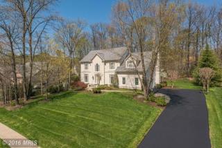 9910 Yachthaven Dr, Springfield, VA 22015-3937