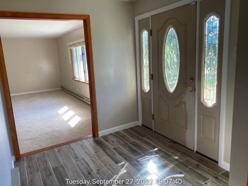 23 Bradford Rd, Westerly RI  02808-1428 exterior